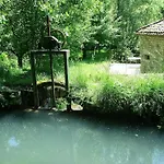 Maison Avec Piscine Partagee A *