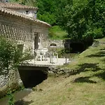 Maison Avec Piscine Partagee A Holiday home *