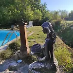 Maison Avec Piscine Partagee A