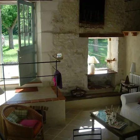 Maison Avec Piscine Partagee A Holiday home *