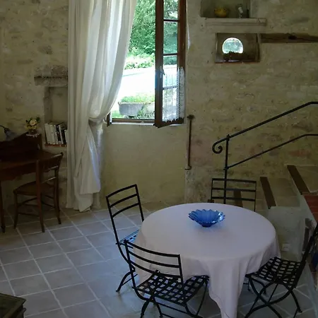 Maison Avec Piscine Partagee A Montaigu-de-Quercy