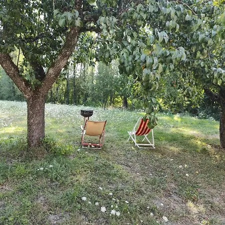 Дом отдыха Maison Avec Piscine Partagee A Montaigu-de-Quercy
