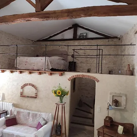 Maison Avec Piscine Partagee A *